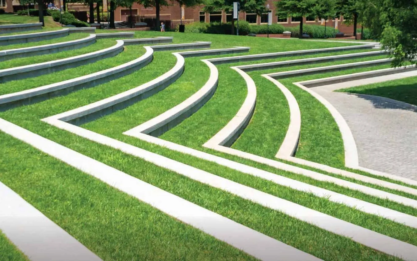 Stepped lawn amphitheatre