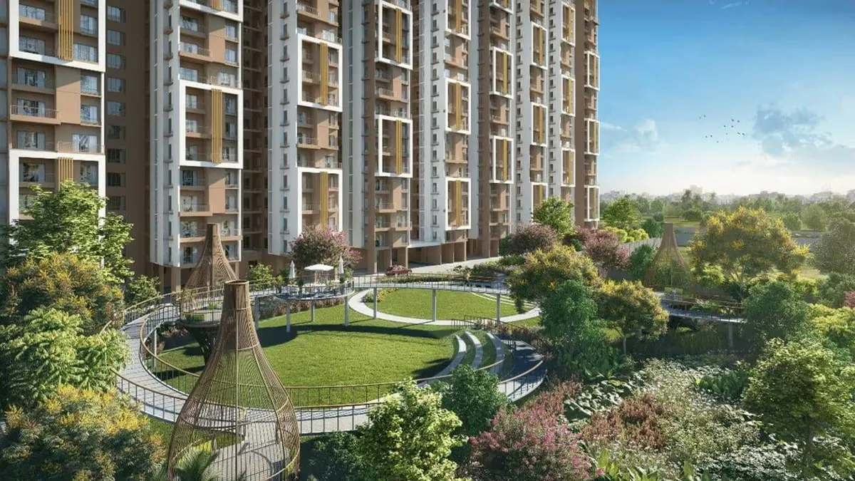 Central landscaped lawn between the towers